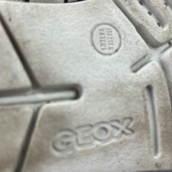 Geox Women's Black lace up sneakers size 40 - Picture 8 of 10